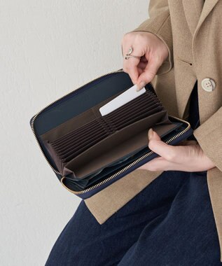 russet エンボスモノグラム多機能ウォレット(SO-448) D.Navy