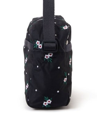 LeSportsac DANIELLA CROSSBODY/フローラルラティスEMB フローラルラティスEMB