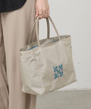 russet 【モノグラム刺繍】コーデュラナイロントートバッグ（CE-1776） L.Greige