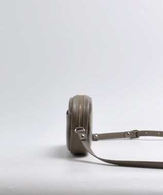 blancle シュリンクレザー ラウンドショルダーバッグ TAUPE