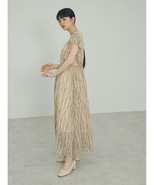 Green Parks ａ．肩フリルプリントワンピース Beige