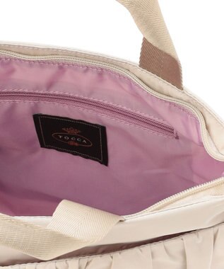 TOCCA TWISTY FORM BAG トートバッグ【WEB＆一部店舗限定】 アイボリー系