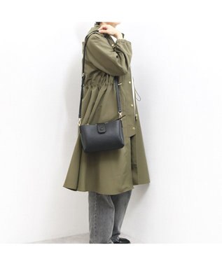 UNBILLION カシュカシュ cachecache / 横型3つ口ショルダーバッグ ブラック