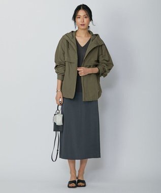 ICB 【WEB限定カラーあり・洗える】ペーパーブレンドシャインニット Vネックプルオーバー チャコール系