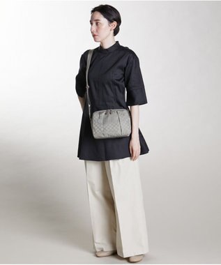 Y'SACCS 【ムック本掲載】Polka Dots スクエアポシェット グレージュ