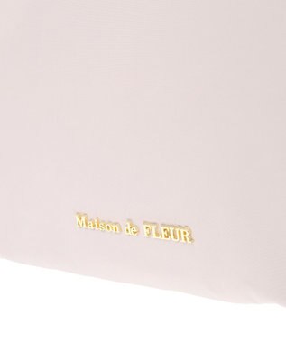 Maison de FLEUR 撥水加工フリルハンドルバッグ Grayish Pink