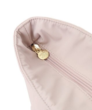 Maison de FLEUR 撥水加工フリルハンドルバッグ Grayish Pink