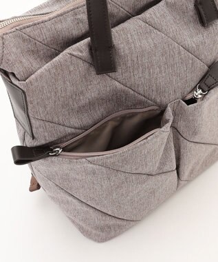 Y'SACCS ストリームラインデイパック ベージュ