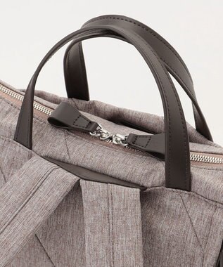 Y'SACCS ストリームラインデイパック ベージュ