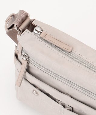 LA BAGAGERIE モノグラム　スクエアナイロンショルダー　SSサイズ アイボリー