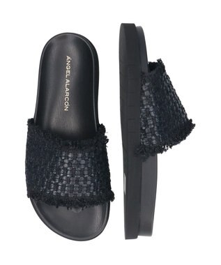 INTER-CHAUSSURES 【ANGEL ALARCON】フットベッドラフィアスライドサンダル ブラック雑材