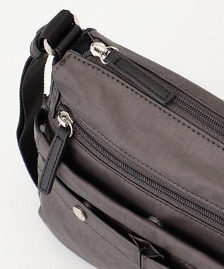 LA BAGAGERIE モノグラム　スクエアナイロンショルダー　SSサイズ ガンメタリック