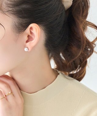 Phoebe トゥウィンクルフレームパールピアス　シルバー/一粒 シルバー