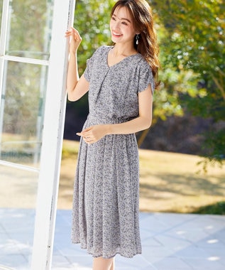 Tiaclasse L 【洗える】程良い透け感のシフォン花柄フレンチワンピース ブルーグレー