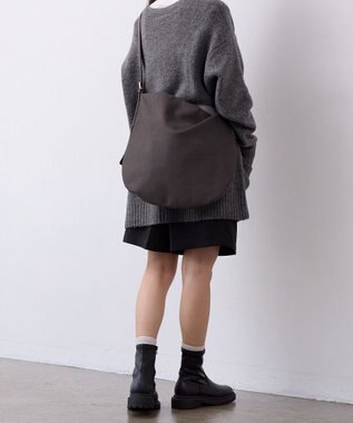 TOPKAPI 【TREASURE TOPKAPI】ラウンド ビッグ ショルダーバッグ グレー