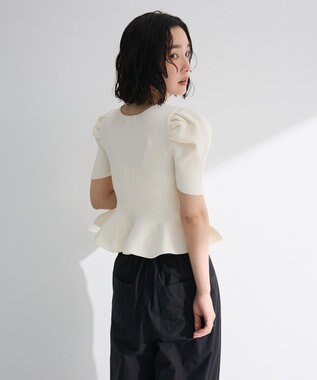 Green Parks ・ｓｗｉｎｇ　ｂｙ　ハートネックペプラムニット Off White