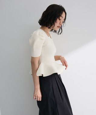 Green Parks ・ｓｗｉｎｇ　ｂｙ　ハートネックペプラムニット Off White