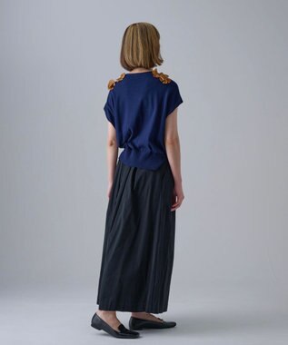 muuc 花モチーフ付きコットンニットプルオーバー ネイビー