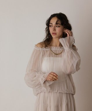 GRACE CONTINENTAL チュールプリーツトップ ベージュ