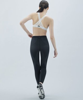 CW-X 【WOMEN】 スポーツブラ 5方向 吸汗速乾（前身頃） HTY128 /ワコール クリーム