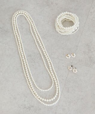 Green Parks ・ＨＡＬＦ　ＴＩＭＥ　パール３連ネックレス（金属フ White