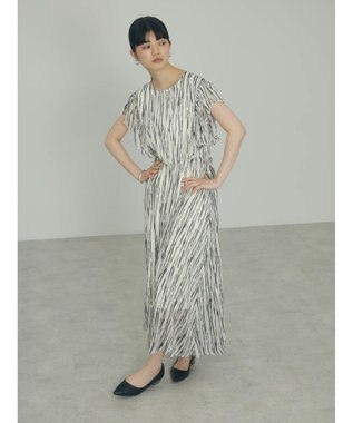 Green Parks ａ．肩フリルプリントワンピース White