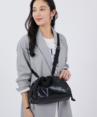 LeSportsac E/W CITY DRAWSTRING BAG??? /アップタウンブラックシャイン/ブラック
