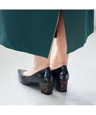 MODE ET JACOMO <MODE ET JACOMO>ポインテッドトゥプレーンパンプス ブラックエナメル