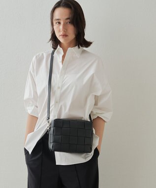 IACUCCI ＜GISELe 10月号掲載＞ベルタ S CERVO ブラック