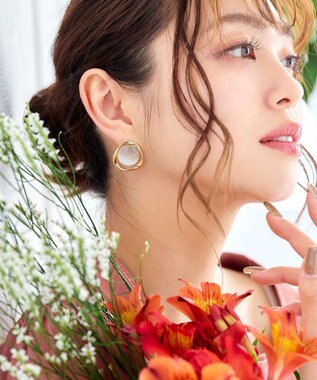 Tiaclasse スフィアーアクリル＋サークルピアス ゴールド×ホワイト