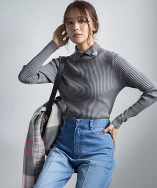 組曲 【前後着用・手洗い可】ELENAスパンコール襟デザイン ニット チャコールグレー系