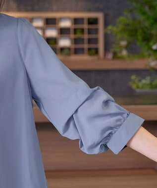 Tiaclasse つまみタック袖レイヤードブラウス ブルー