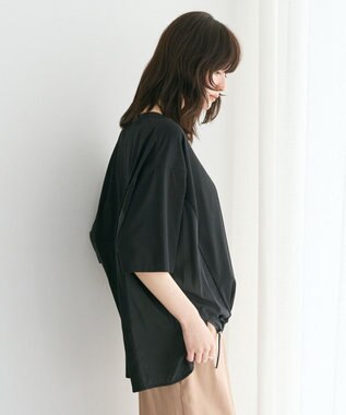 YECCA VECCA 裾ドロストデザインロゴTee Black
