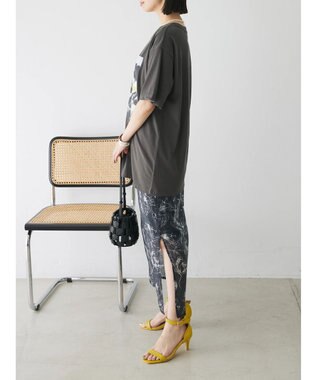 Green Parks レトロフラワーロゴ入りプリントＴシャツ Gray