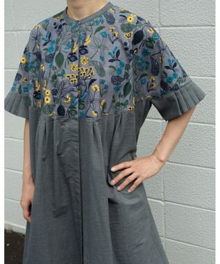 muuc 筆記帳刺繍ヨーク切り替えワンピース〈国産・muucオリジナル総柄刺繍〉〈オーガニック綿〉〈前開き・羽織にも〉〈3シーズン春夏秋〉 ネイビー