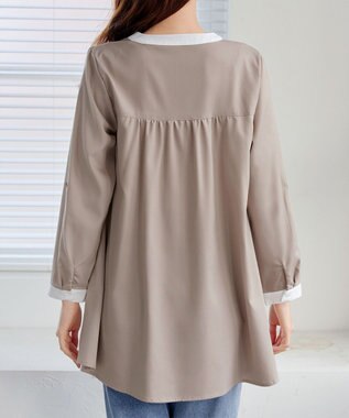 Tiaclasse 【洗える】クレリックシャツチュニックブラウス グレージュ×オフホワイト