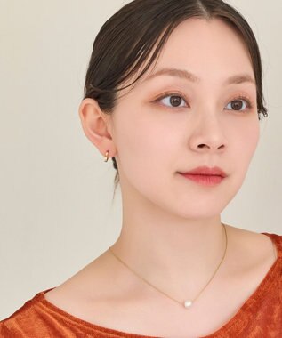 Phoebe 【金属アレルギー対応】ハートフープワンタッチピアス　ゴールド/サージカルステンレス ゴールド