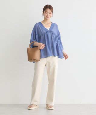 earth music&ecology Ｖネックギャザーブラウス Blue