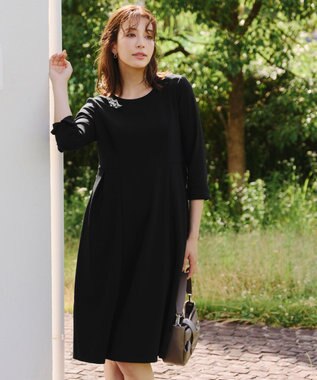 Tiaclasse 【UVカット・吸水速乾】 “きれい見え” カットソータックフレアワンピース ブラック