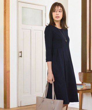 Tiaclasse 【UVカット・吸水速乾】 “きれい見え” カットソータックフレアワンピース ネイビー