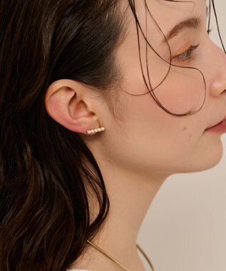 Phoebe 〈金属アレルギー対応〉ラインパールイヤーカフ（片耳）　ゴールド/ニッケルフリー ゴールド