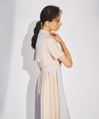 GRACE CONTINENTAL プリーツ配色ワンピース グレー