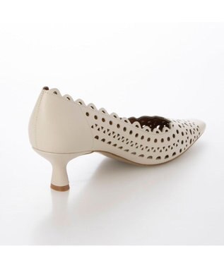MODE ET JACOMO <MODE ET JACOMO>レーザーカットパンプス アイボリー