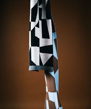 TRICOTE GEOMETRIC HERRINGBONE REBERSIBLE SCARF / キカヘリンボーンリバーマフラー 99BLACK