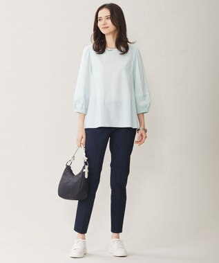 自由区 【接触冷感・洗える】コットンサテンストレッチテーパード パンツ ネイビー