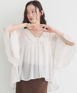 earth music&ecology Ｖネックギャザーブラウス Off White