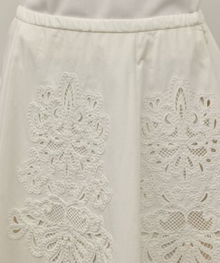 GRACE CONTINENTAL 刺繍スカラップスカート ホワイト