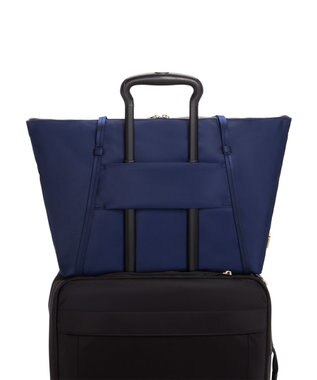 TUMI VOYAGEUR 「キュー」トート インディゴ/ライト ゴールド