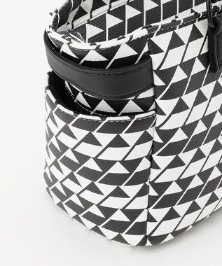 23区GOLF 【UNISEX】フラッグ総柄カートバッグ ブラック系5