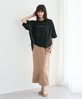 YECCA VECCA 裾ドロストデザインロゴTee Black